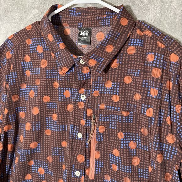 REI Co-op Shirt Men XL Button Up Short Sleeve Hiking Outdoor Maroon Polka Dot - Picture 5 of 12